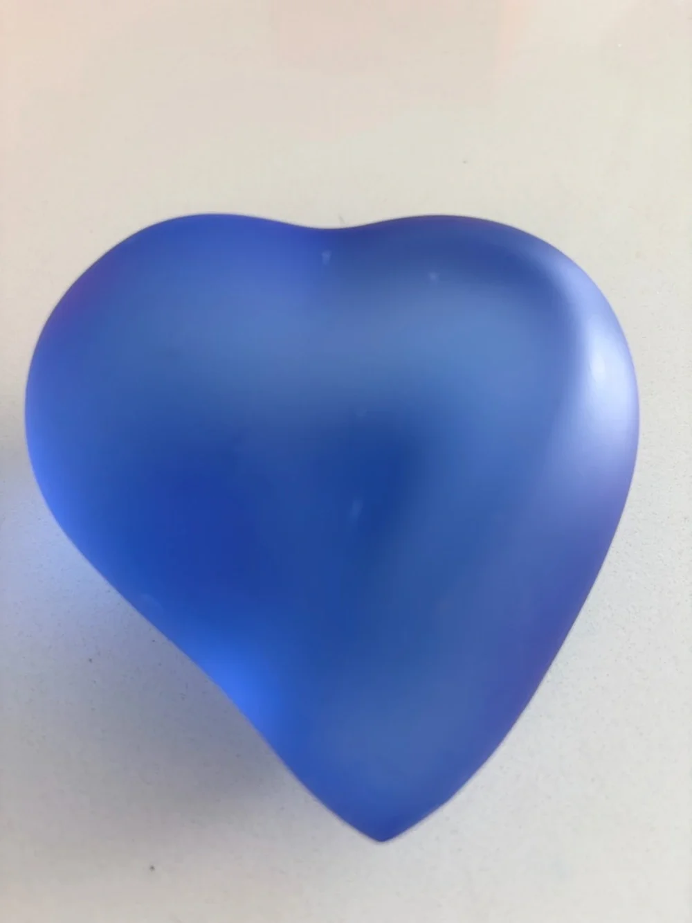 Kosta Boda Bertil Vallien (Heartbeat 2001) Frosted Blue Glass Sculpture